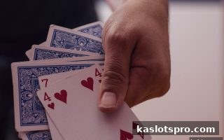 ka电子深度指南：足球直播中的牛牛游戏风险审视与理性娱乐策略
